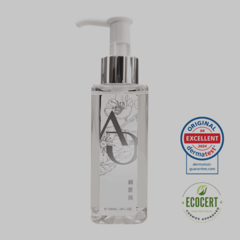 AMIRA A66 AO卸妝油瓶身，搭配ECOCERT有機認證標誌與dermatest的EXCELLENT標章