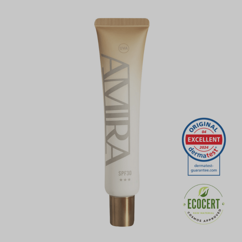 AMIRA A53白夏菊全物理防曬隔離霜【膚色/SPF30】，搭配ECOCERT有機認證標誌與dermatest的EXCELLENT標章